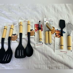 KitchenAid 8pc majestic yellow utensils